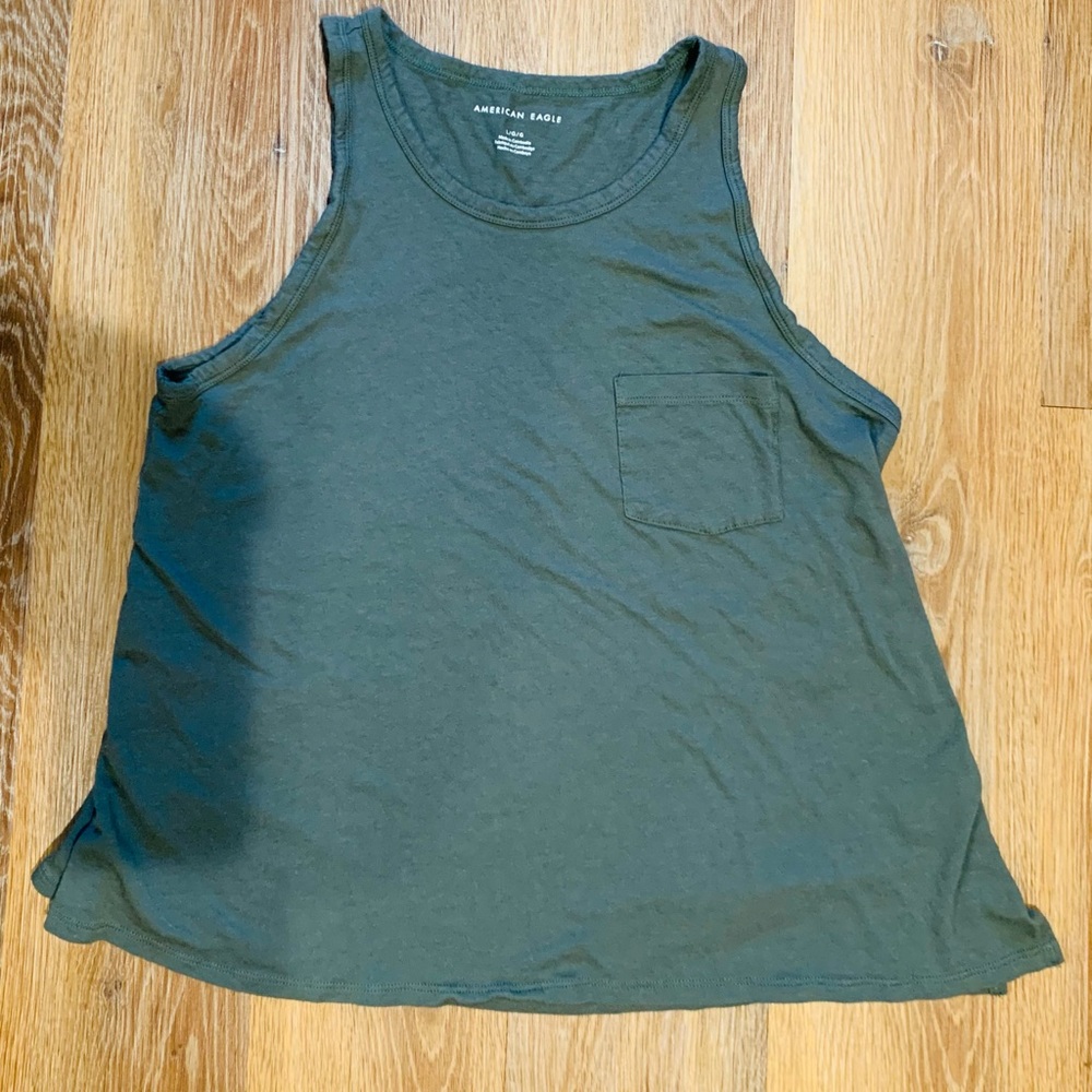 American eagle sleeveless pocket top